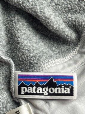Patagonia Kids Grey Sherpa Puffer Jacket with Color-Stripe Logo